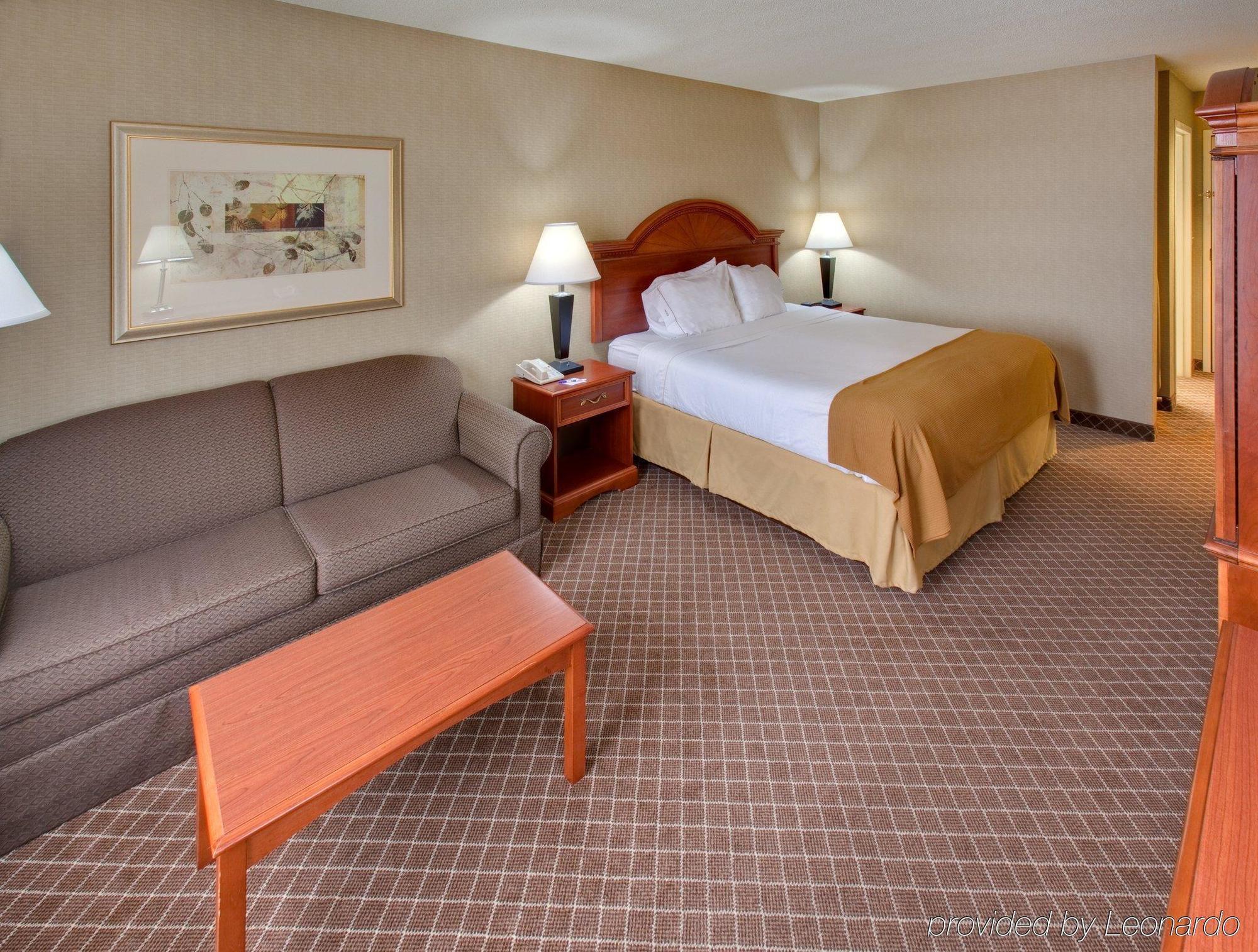 Holiday Inn Express Cedar Rapids - Collins Road By Ihg Zimmer foto