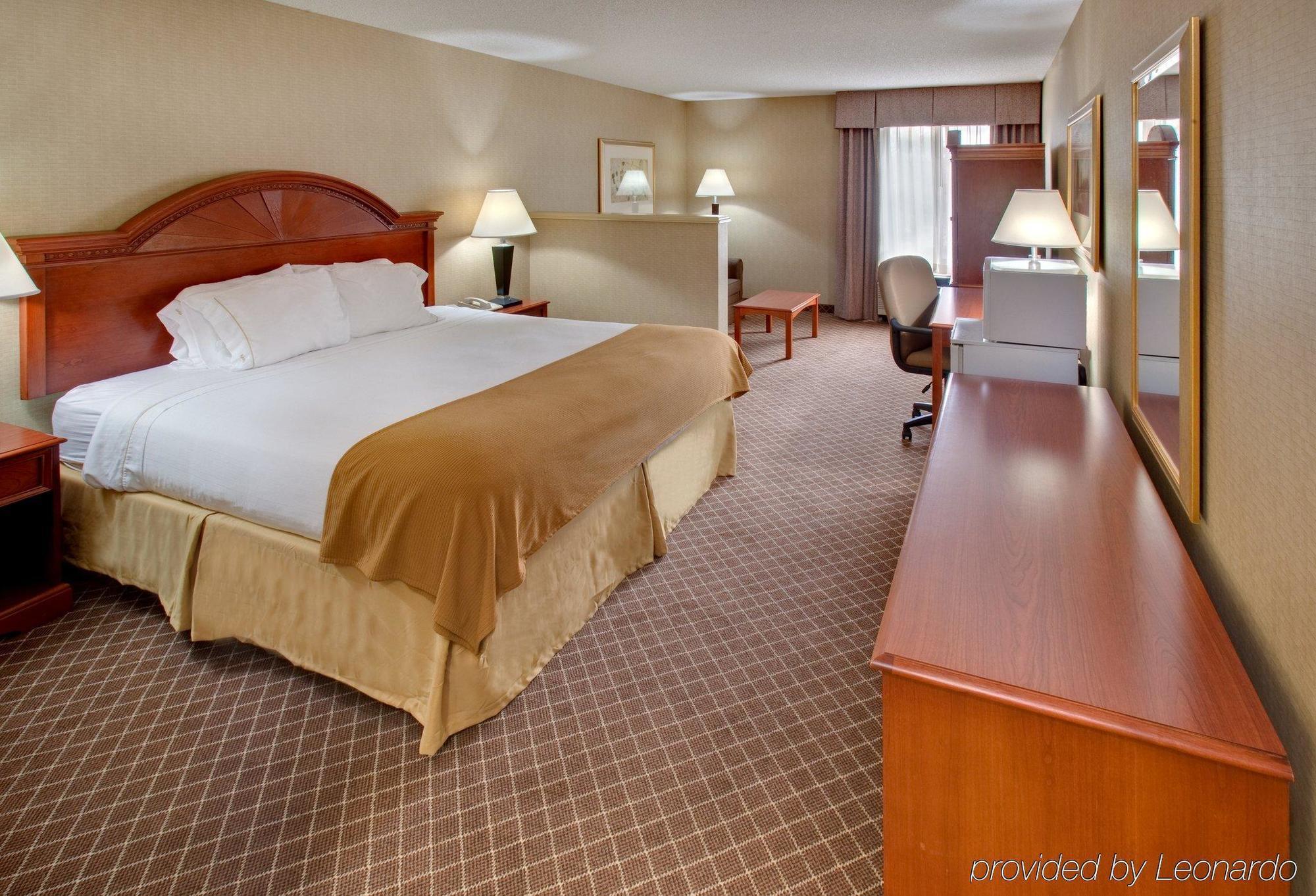 Holiday Inn Express Cedar Rapids - Collins Road By Ihg Zimmer foto